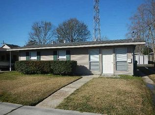 25 Tulip Dr, Gretna, LA 70053