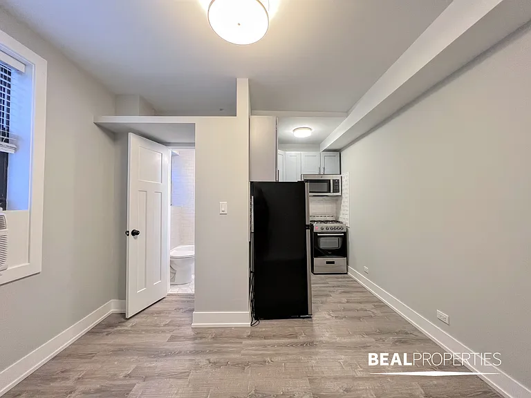 505 West Belmont Ave — Photo 43