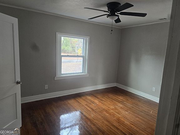 4th image of 708 N Church St