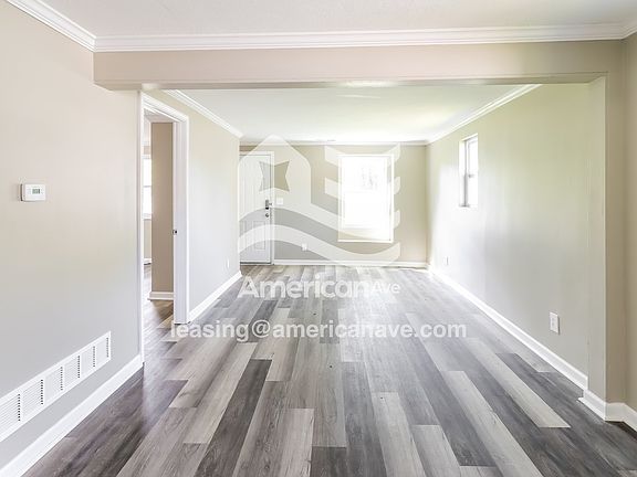 813560_004_living_room_13754404.jpg