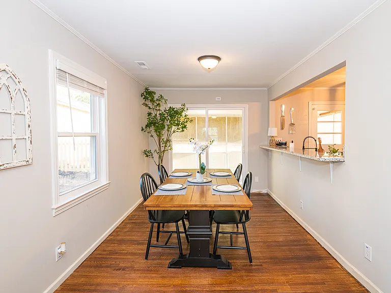 2606 Philip St — Photo 13