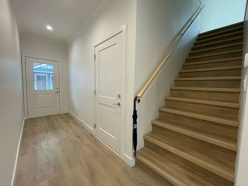 Richmond Townhouse for rent - 3 Bedrooms — photo 11