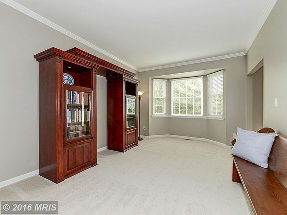 3rd image of 43404 Covent Garden Dr