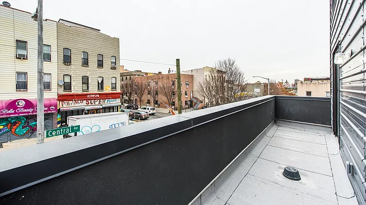 Rented by Nooklyn NYC LLC | media 46