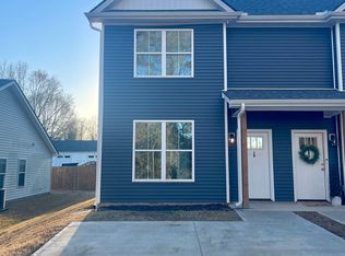 2 Center St #B, Taylors, SC 29687