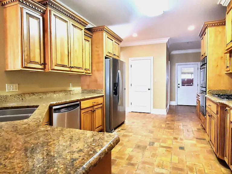 2521 Promenade Blvd — Photo 6