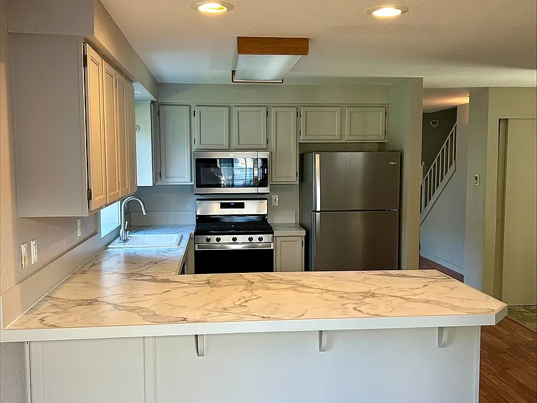 3244 Partridge Ln — Photo 2