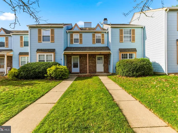 807 Saint Regis Ct, Mantua, NJ 08051