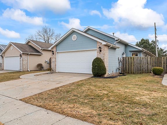 3rd image of 1506 Aster Ave