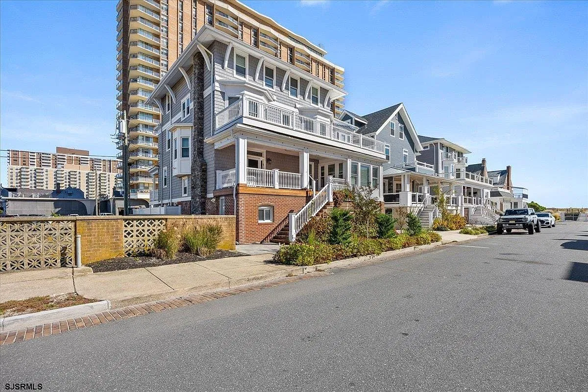2 bed, 1.0 bath, $18,000 — Photo 2