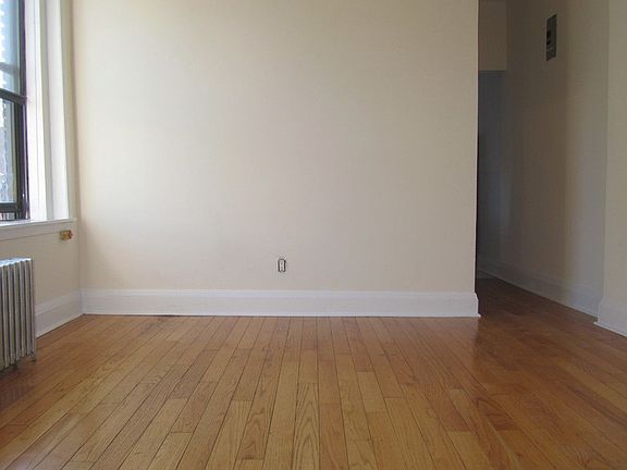 4th image of 244 E 13th St APT 26