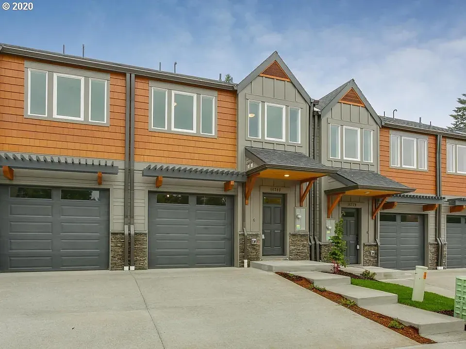 3 bed, 1942 sqft, $2,495 — Photo 1