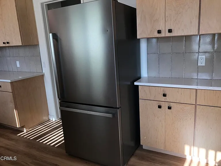 1447 Palm Dr — Photo 10