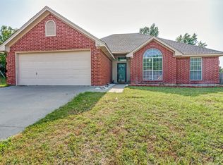 106 King Arthur Ct, Weatherford, TX 76086