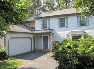 5 Warren Cir, Lititz, PA 17543