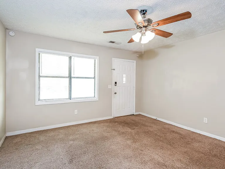 169 Kimberly Way — Photo 4