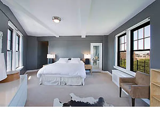 Sold by Corcoran | media 16