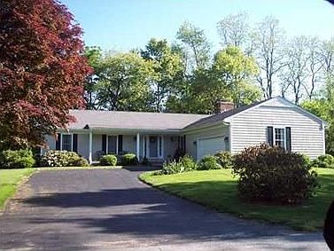 2nd image of 12 Sandra Dr