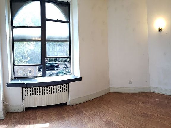 5th image of 1249 Dean St APT 1A