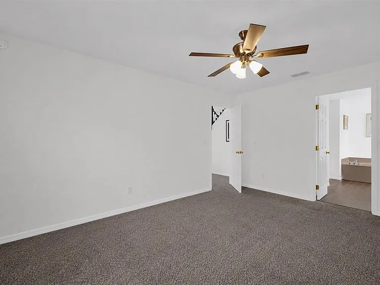 204 Gleneagles Dr — Photo 16