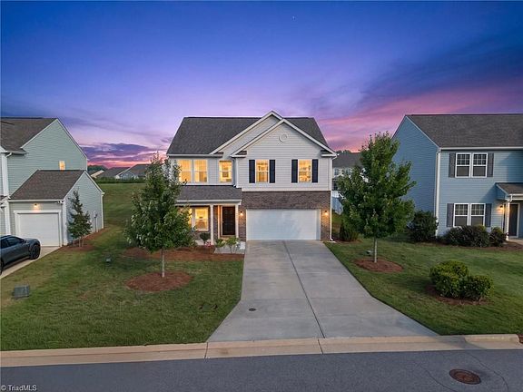 3rd image of 3424 Vickrey Woods Pl