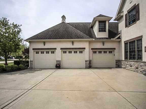 5th image of 5089 Tralee Ln