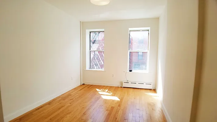 Rented by Sector Property Group | media 4