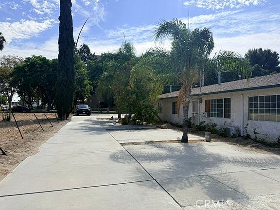 4th image of 9910 Juniper Ave