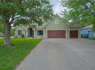 14255 NW 65th Pl, Parkville, MO 64152