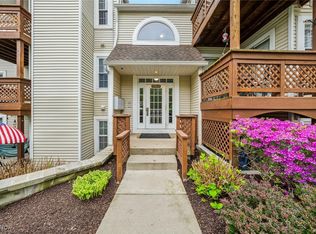 1328 Cedarwood Dr APT A3, Westlake, OH
