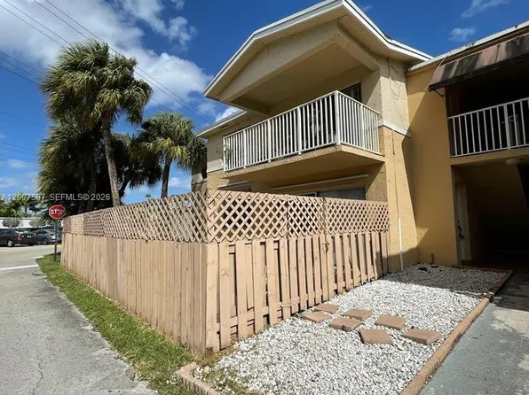 4160 NW 79th Ave APT 1F, Doral, FL 33166
