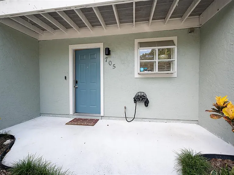 4411 SW 34th St #705 — Photo 3