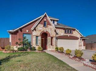 5633 Paradise Dr, Midlothian, TX 76065