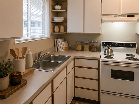 2nd image of 310 Pleasant Ave APT 4