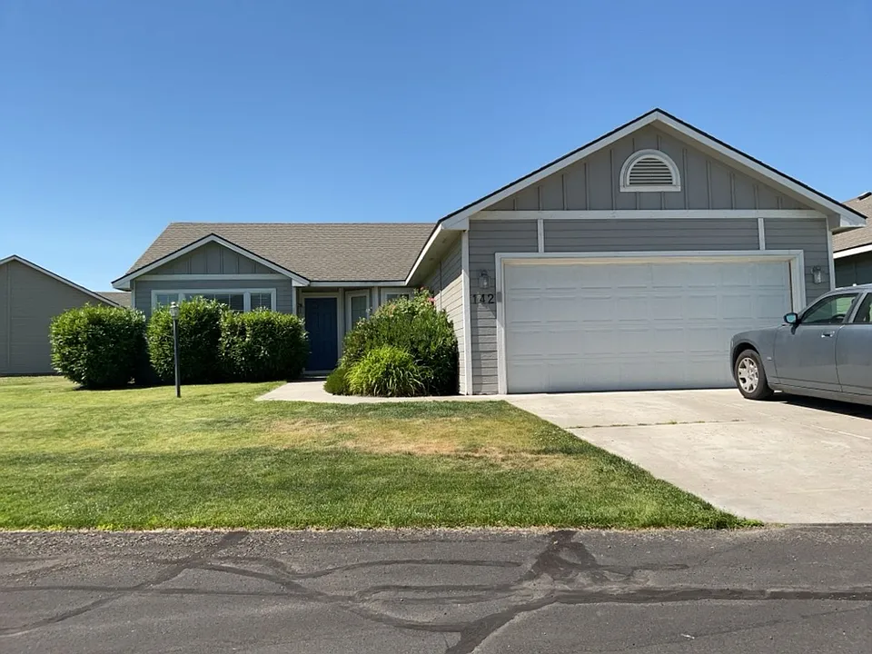 142 Berkshire Ln
