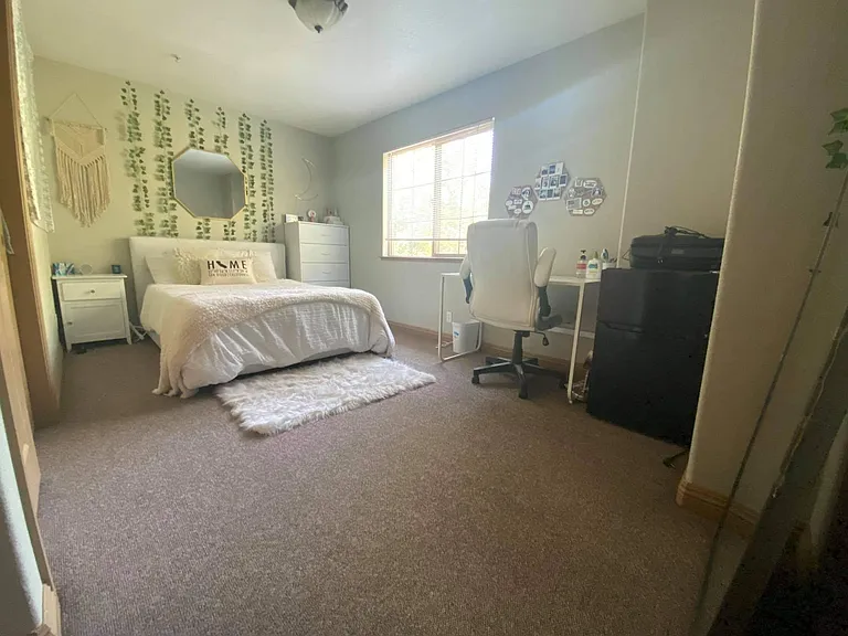 819 H St #13 — Photo 20