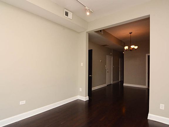 4th image of 1829 N Milwaukee Ave #F2