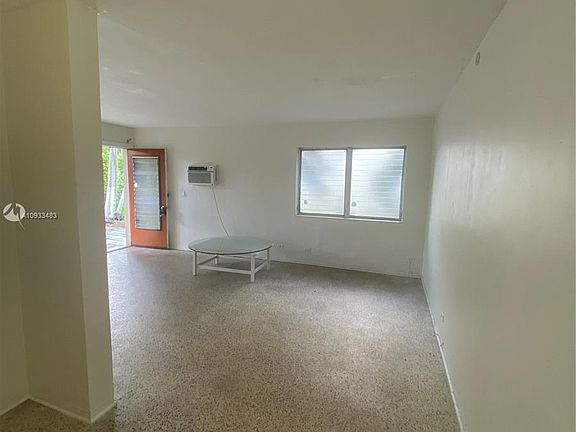 4th image of 2220 Calais Dr #4B