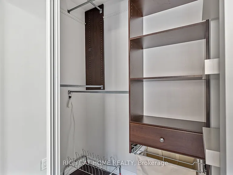 35 Hayden St #1409 — Photo 14