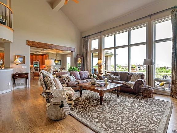 4th image of 819 Sapphire Dr