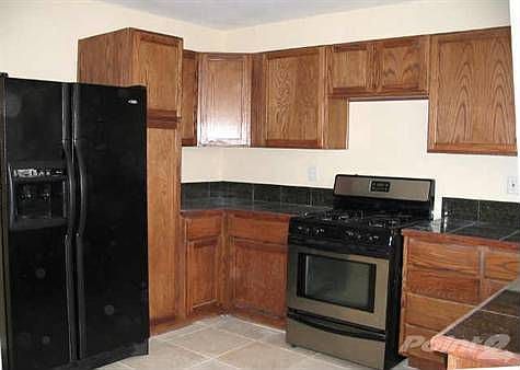 3rd image of 8824 Myra St