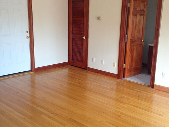 3rd image of 7296 Lyndover Pl #205
