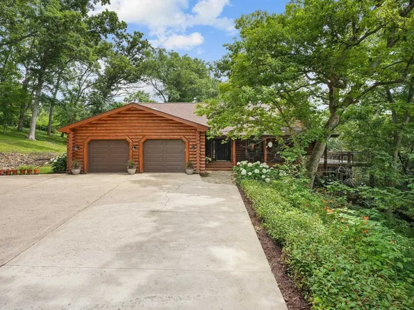 1851 Twin Bridge Rd, Mineral Point, WI 53565