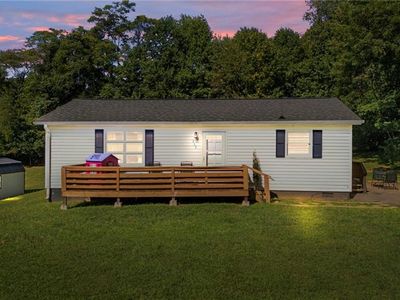 253 Fowler Cir, Dobson, NC, 27017