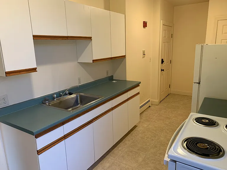 356 E Merrimack St #5 — Photo 7