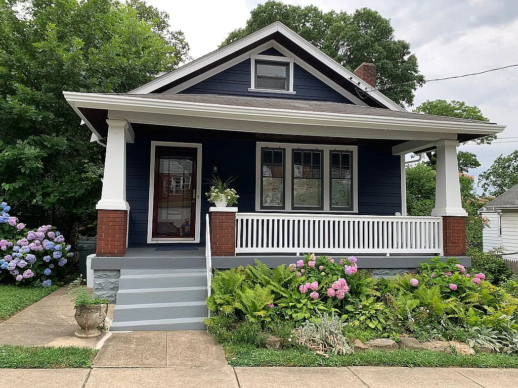 1002 Taylor Ave photo 1
