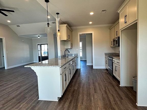 3rd image of 161 Benelli Dr