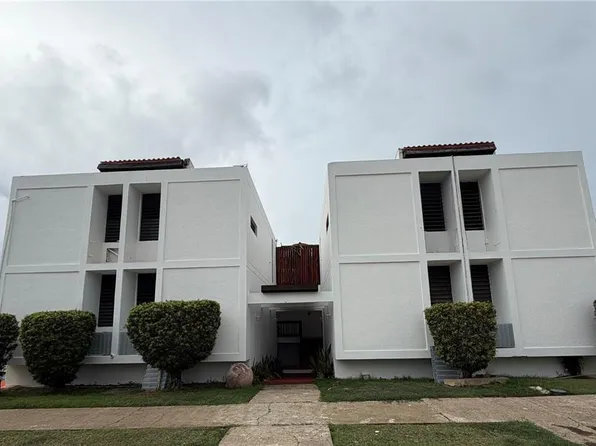COND VILLA MARINA #J-202, FAJARDO, PR 00738
