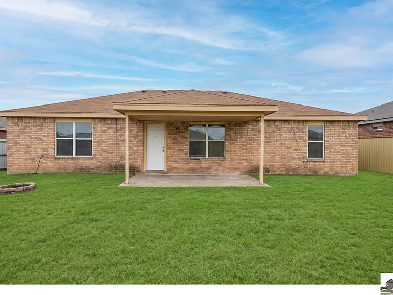 4607 Lloyd Dr — Photo 16