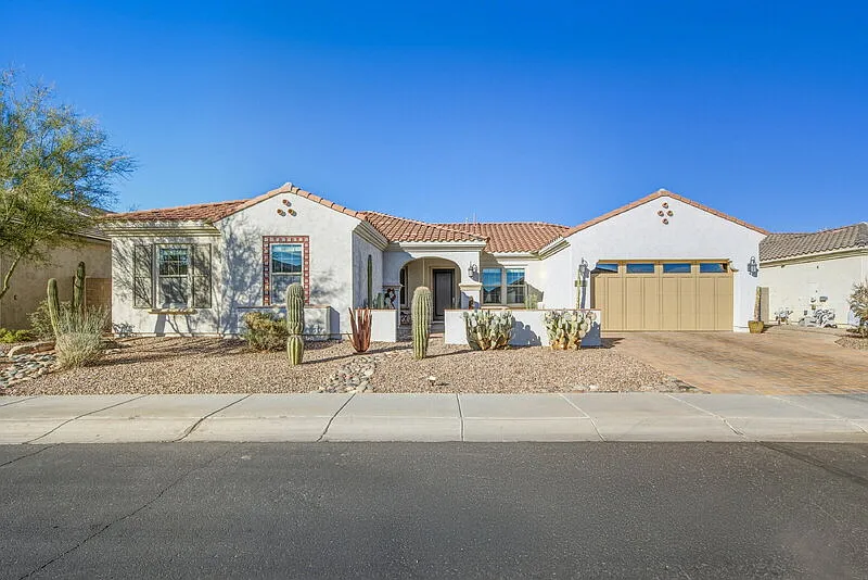 4 bed, 3.5 bath, 2916 sqft, $4,400 — Photo 2